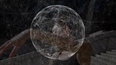 Teknoloji pazarlaması için kadın profiline sahip hologram ağ küresi projeksiyonu yapıyorum. Teknoloji, yenilik, dijital, fütürizm, bağlantı, siber güvenlik, soyutlama