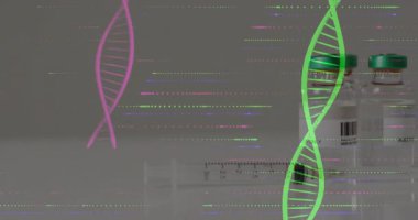 Yansıtıcı yüzeyde sunulan tıbbi şişelerde şırınga ve neon DNA arızası var. Laboratuvar, biyoteknoloji, bilim, yenilik, teknoloji, fütüristik, araştırma