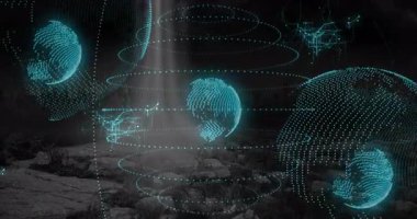 Merkezi deniz mavisi dijital küre kayalık arazi üzerinde yüzüyor, ağ düğümlerini ve holografik halkaları gösteriyor. Fütürist, teknoloji, dijital, ağ, bilim kurgu, manzara, soyut