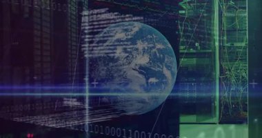 Dijital dünya sunucu rafları üzerinde dönerken ikili kod şebekeler ve nabız düğümleri arasında akıyor. Teknoloji, bağlantı, görselleştirme, siber güvenlik, altyapı, yenilik, analitik