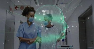 Hastane koridorunda yürüyen hastayı destekleyen hemşire kalp ikonu ve veri tablosunu gösteriyor. Bakıcı, sağlık, profesyonellik, şefkat, tıbbi, klinik, yardım