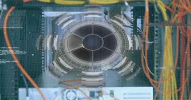 Kafkas kadın sunucu oda çalışanını tarama görüntüsü. Küresel bağlantılar, veri işleme ve dijital arayüz konsepti dijital olarak oluşturulmuş resim.