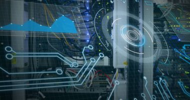 Sunucu odasının üstündeki dijital dürbünün resmi. Küresel bilim, bağlantılar, veri işleme ve dijital arayüz kavramı dijital olarak oluşturuldu.