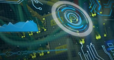 Ekranda mavi alan grafiği, parlayan düğümler, noktalı çizgiler, devre izleri gösteriliyor. Fütürist, dijital, teknoloji, veri görselleştirme, arayüz, yenilik, siber güvenlik