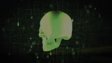 Yüzen yeşil 3D kafatası sakin alacakaranlık suyunun üzerinde parlarken şebeke çizgileri küplerin etrafında parıldıyor. Fütürist, dijital, sürrealist, minimalist, siber, teknolojik, biyoluminesens