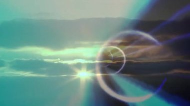 Bulutlu ufukta parlayan hareketli eşmerkezli daireler, gök mavisi altından gökyüzüne yayılan ışınlar. Soyut, fütüristik, dijital sanat, göksel, canlı, atmosferik, metafiziksel