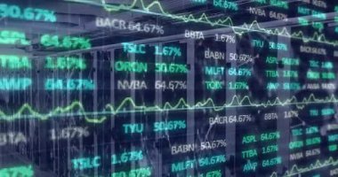 Merkezi sunucu rafları koridorda değişen borsa haritalarını, ağ kablolarını ve LED ışığını gösteriyor. Teknoloji, veri, dijital, altyapı, bağlantı, analitik, siber güvenlik