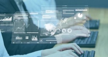 Finansal destek masasını yöneten, animasyon çizelgeleri ve dünya haritası verilerini gösteren kulaklıkları kullanan takım. İşbirliği, teknoloji, veri görselleştirme, analitik, profesyonellik, dijital çalışma alanı, kurumsal