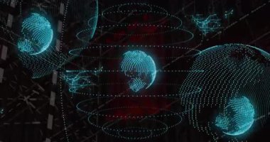 Karanlık kod panelleri üzerinde dönen, kırmızı ızgara ve düğümlerin altını çizen holografik küreler. Teknoloji, fütürizm, yenilik, veri analizi, siber altyapı, dijital dönüşüm,