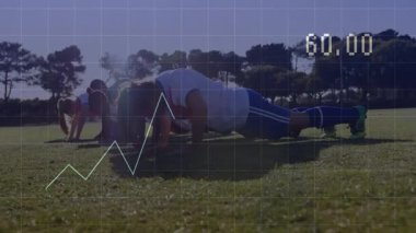 Ekip çimenli alanda şınav çekiyor ve 141.67 değerinde sağlık çizgisi grafiği gösteriyor. Fitness, takım çalışması, açık hava, dayanıklılık, aktivite, spor, motivasyon