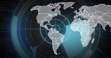 Donanma şebekesinde stilize edilmiş dünya haritası mavi sektör, radar daireleri ve devre düğümlerini gösteriyor. Futuristik, teknoloji, arayüz, dijital, veri görselleştirme, yenilik, soyut