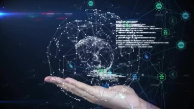 Elle desteklenen, yüzen holografik 3 boyutlu ağ küresi, ticaret simgeleri ve veri örtüleri gösteriliyor. Teknoloji, yenilik, dijital, bağlantı, fütüristik, girişim, veri