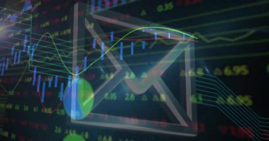 Karanlık analitik ekranda yüzen şeffaf zarf simgesi neon grafikler ve devre çizgileri gösteriyor. Futuristik, teknoloji, veri, görselleştirme, dijital, finans, analitik