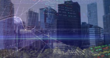 Şehir manzarası üzerinde ikili kodlama finansal veri işleme resmi. Küresel iş, finans ve veri işleme kavramı dijital olarak oluşturulmuş görüntü.