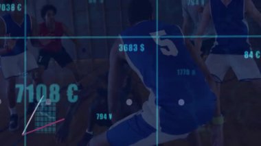 Sahada salya akıtan erkek basketbolcular, şeffaf finans tablosu ve çizgi grafikleriyle birlikte. Atletizm, finans, analitik, motivasyon, takım çalışması, spor giyimi, dijital