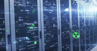 Düz dizayn koridorundaki cam kapılardan geçen parlayan eko enerji ikonları sunucu dolapları. Teknoloji, altyapı, siber güvenlik, modern, sürdürülebilirlik, dijital, yenilik