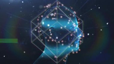 Teknoloji tasarımcısı, arayüzde holografik kafa örgüsünü manipüle ederek, kablo küpü ve simgeleri gösteriyor. Fütürist, dijital, soyut, bilim kurgu, görselleştirme, yenilik, siber uzay