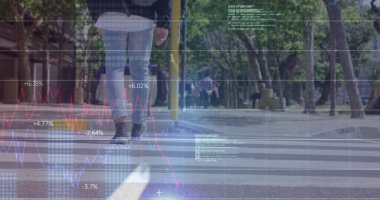 Sokakta işlenen bilimsel veri görüntüsü. Küresel bilim, bağlantılar, veri işleme ve dijital arayüz kavramı dijital olarak oluşturuldu.