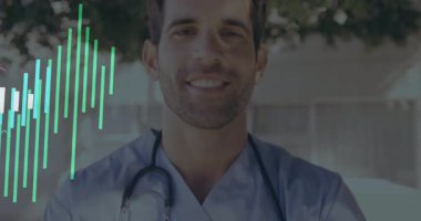 Klinikte steteskop takmış, şeffaf bar ve çizgi grafikleri sunan bir doktor. Tıbbi, sağlık, analiz, teknoloji, meslek, sağlık, iletişim