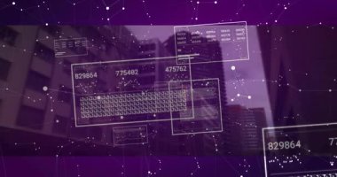 Kentin üzerinde süzülen veri panellerini sayısal grafikler ve parlayan ağ düğümleriyle gösteren 3D görüntüleme. Gelecek, teknoloji, yenilik, dijital, analitik, bağlantı, metropol