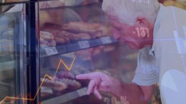 Son sınıf öğrencisi fırının içindeki pasta kutusunu işaret ederek öne eğiliyor ve animasyon finans tabloları gösteriyor. Şekerlemeler, analitik, iş, perakende, yatırım, modern, profesyonel