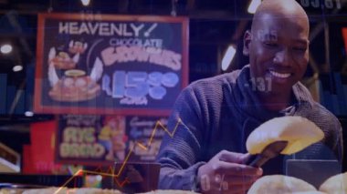 Pastane tezgahında maşa kullanan, finans tabloları sunan ve verileri fiyatlandıran bir adam. Fırın, taze ekmek, esnaf, perakende, modern, ticari, aromatik