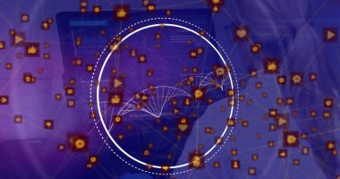 Bilgisayar kullanan beyaz kadın üzerinde DNA ipliği olan veri işleme görüntüsü. Küresel iş ve dijital arayüz kavramı dijital olarak oluşturulmuş görüntü.