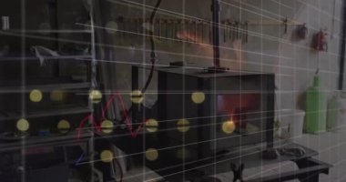 Kırmızı mavi grafikler verileri canlandırırken, kamera fırın görüntüsü tutarken, şebeke dükkanın üzerinde kayboluyor. Sanayi, teknik, dijital, analitik, kesinlik, mühendislik, çalışma alanı