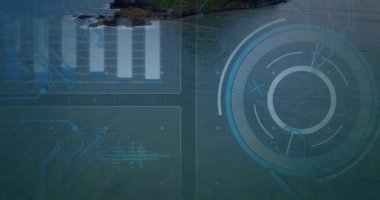 Adanın turkuaz sudan yükseldiğini gösteriyor baro şeması ile HUD zayıflıyor ve devre desenleri canlanıyor. Ada, veri görselleştirme, kullanıcı arayüzü, fütüristik, teknoloji, deniz, navigasyon