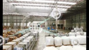 Depo görünümü, dünya simgesinin bulut grafik simgelerini birleştirip akıllı ağ oluşturmasıyla başlar. Lojistik, tedarik zinciri, otomasyon, bağlantı, sanayi, veri, dijitalleştirme