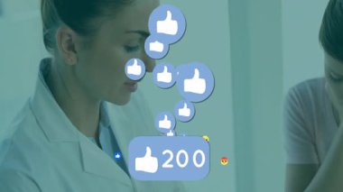 Doktor, alerji testi için test çözeltisi uyguluyor. Tıbbi, sağlık, tanı, laboratuvar, hasta, klinik, muayene