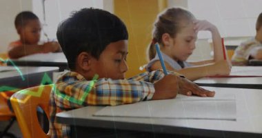 Animasyon yeşil çizgi çizelgesini hızlandırarak yazanlar sınıfa yayılıyor. Eğitim, çocukluk, odaklanma, analitik, analiz, öğrenme, okur yazarlık