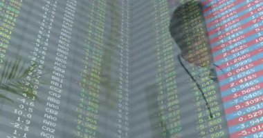 Yeşil beyaz kırmızı veri steteskop işaret kolonu ile bitki rehberliği yapan doktor tarafından örtülmüş. Tıbbi, tanı, teknoloji, profesyonel, klinik, sağlık, veri görselleştirmesi