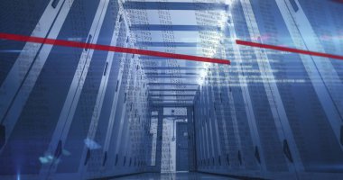 Sunucuların üzerindeki veri işleme ve ışıkların görüntüsü. Bilgisayarlar, ağ, veri işleme ve teknoloji konsepti dijital olarak oluşturuldu.