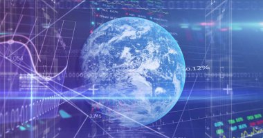 Veri işleme ve bağlantı ağının üzerindeki dünya görüntüsü. Küresel bağlantılar ve veri işleme kavramı dijital olarak oluşturulmuş resim.