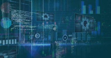 Dokunmatik ekran kullanan bir iş adamının ekrandaki veri işleme görüntüsü. İş, veri işleme ve teknoloji konsepti dijital olarak oluşturuldu.