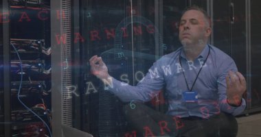 Kafkas sunucu odası çalışanının veri işleme görüntüsü. Küresel bağlantılar, veri işleme ve dijital arayüz konsepti dijital olarak oluşturulmuş resim.