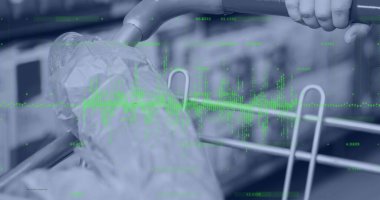 Süpermarketteki alışveriş arabasının yakınındaki istatistiksel veri işleme. Küresel finans ve perakende sektörü kavramı