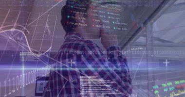 Kafkas işadamının veri işleme görüntüsü. Küresel iş ve dijital arayüz kavramı dijital olarak oluşturulmuş görüntü.