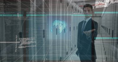 Mor arkaplan üzerinde bağlantı ağı ve ikili kodlama ve veri işleme resmi. Küresel iş bağlantıları dijital arayüz ve teknoloji konsepti dijital olarak oluşturulmuş görüntü.