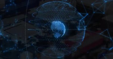 Küre oluşturan soluk mavi noktalar ağ bağlantılarını gösteren dönen hologramları canlandırıyor. Teknoloji, yenilik, görselleştirme, veri, fütürizm, dijital, bilim