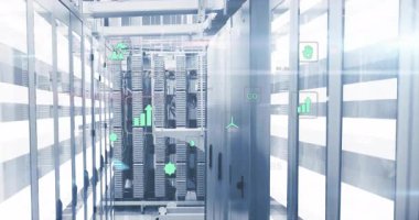 Ölçümleri gösterdikten sonra statik sunucu raflarında kayan yeşil simgeler. Teknoloji, sürdürülebilirlik, veri, çevre, yenilik, enerji, dijital