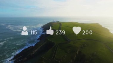 Sahil şeridinde beliren kalp simgeleri gibi kullanıcı animasyonları nişan zirvesini gösteriyor. Manzara, kıyı, hava, çatışma, ölçüler, insansız hava aracı, manzara