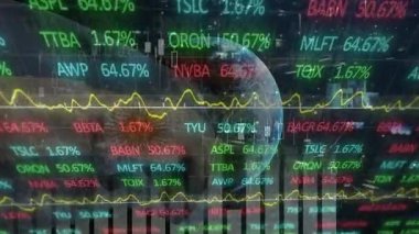 Fırlatmada, borsa trendlerini görselleştirmek için borsa saatleri yükselirken 3D Dünya yıldız alanında dönüyor. Veri görselleştirme, finansal analiz, dijital küre, fütüristik arayüz, küresel pazar, bilgi teknolojisi, teknik görüntü