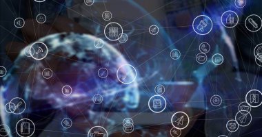 Dünya üzerindeki sosyal medya simgeleriyle bağlantı ağının resmi. Sosyal medya ve iletişim konsepti dijital olarak oluşturuldu.