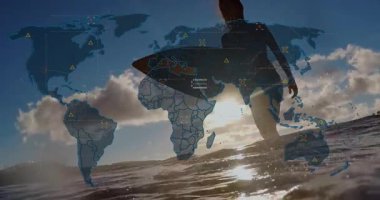 Gün batımında okyanustan çıkan sörfçü dünya haritasına başlayarak simgeleri ve ağ çizgilerini gösteriyor. Macera, keşif, teknoloji, bağlantı, ufuk, dinginlik, açık hava