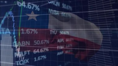 Açılış, Şili bayrağının dalgalanan finansal örtüsünü gösteriyor. Kalp atışları yavaşlıyor, grafikler yükseliyor, alçalıyor. Vatansever, finansal, veri görselleştirme, dijital, analiz, elektronik, büyüme