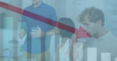 Kırmızı ok ve çubuk çizelgesi sunucunun ortaya çıkışını kapsıyor ve ters yüz ederek iş görüşmelerine rehberlik ediyor. Şirket, takım çalışması, analitik, profesyonel, modern, strateji, iş