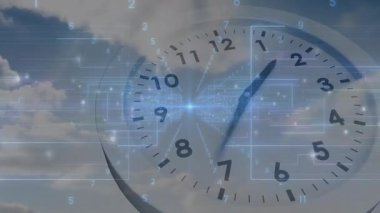 Sürüklenen bulutların altındaki saate başlamak, zaman kaynaşmasını gösteren dijital şebeke titreşimleri. Teknoloji, fütürizm, yenilik, siber, minimalizm, dinamik, bağlantı