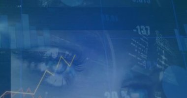 Sarı çizginin zirvesinde ağ düğümleri enerji görüntüsü için alacakaranlık kulelerinin üzerinde yer değiştiriyor. Teknoloji, veri, analitik, görselleştirme, dijital, geleceksel, altyapı